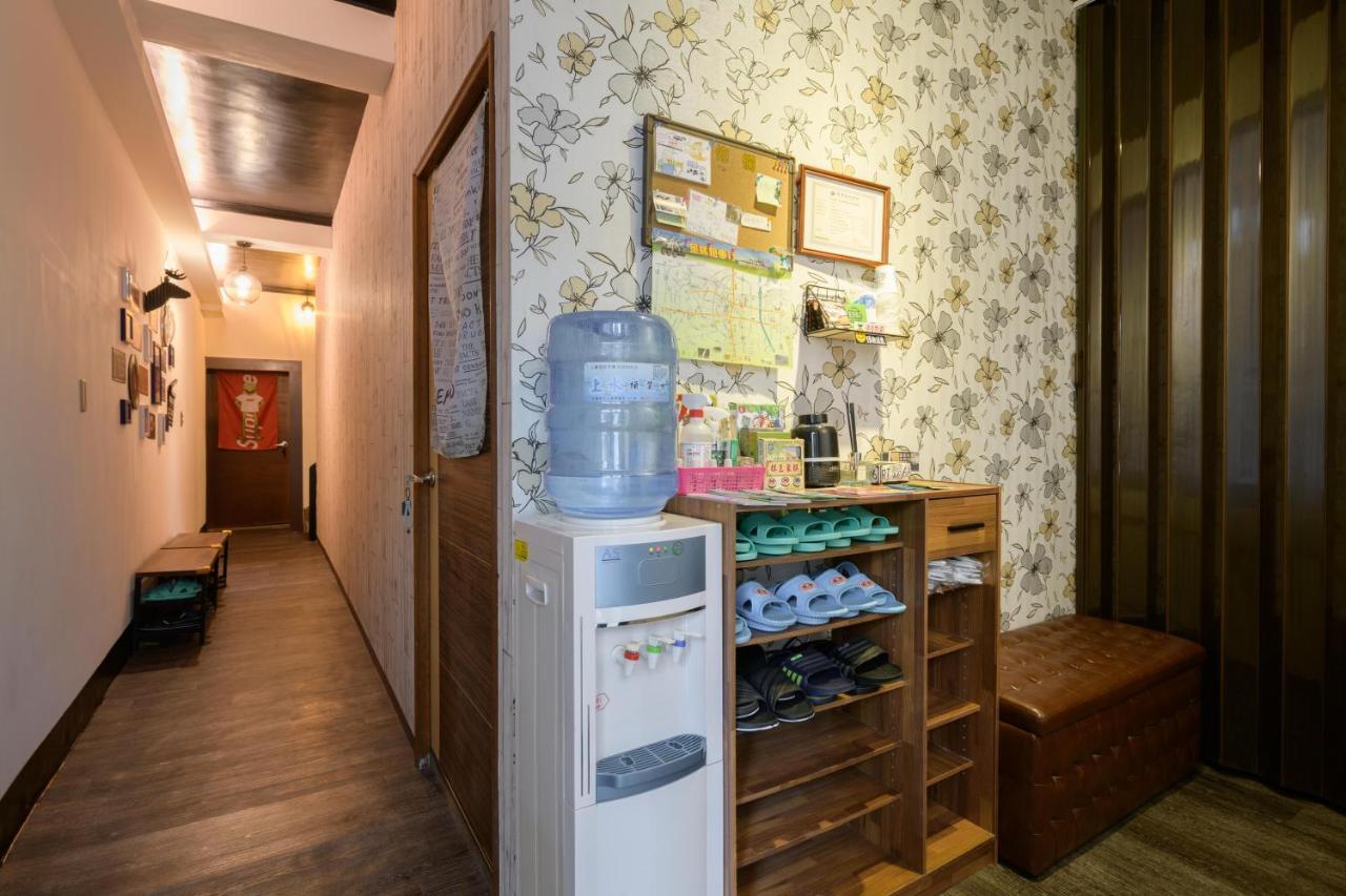 羅東夜市 小宅一生民宿 Night Market Small House Lifetime Hotel ليودونغ المظهر الخارجي الصورة